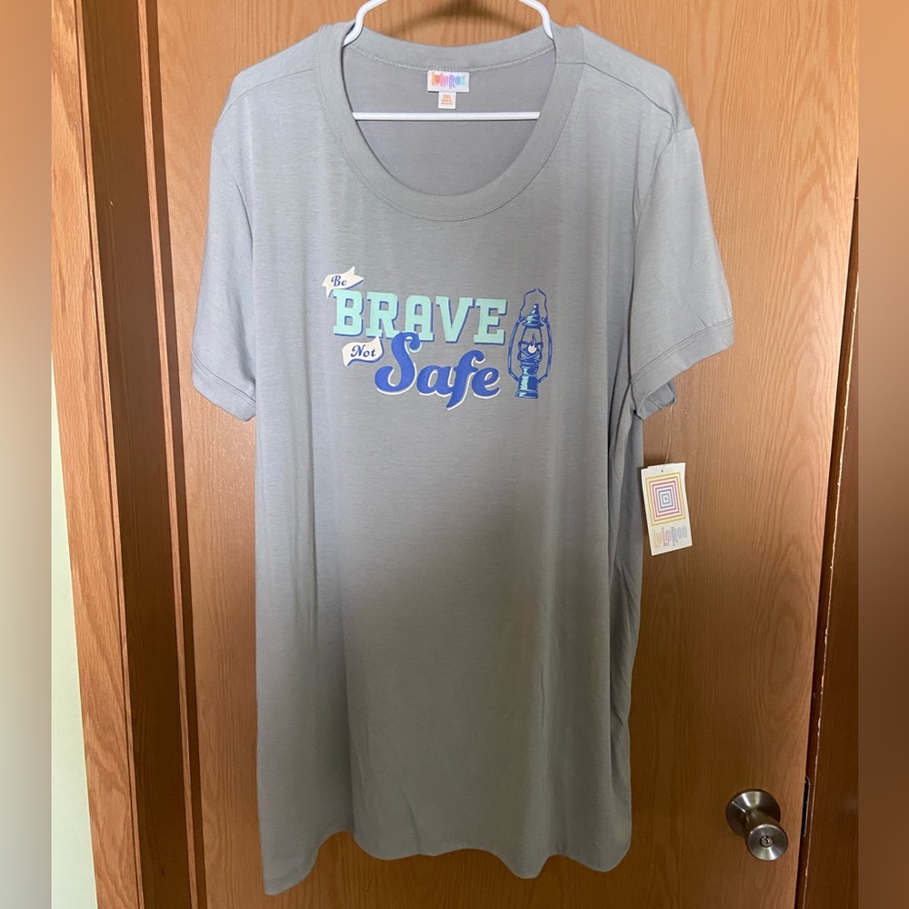 LuLaRoe Liz t-shirt. New with tags. Be Brave! Grey and blue. 3XL 26-28
